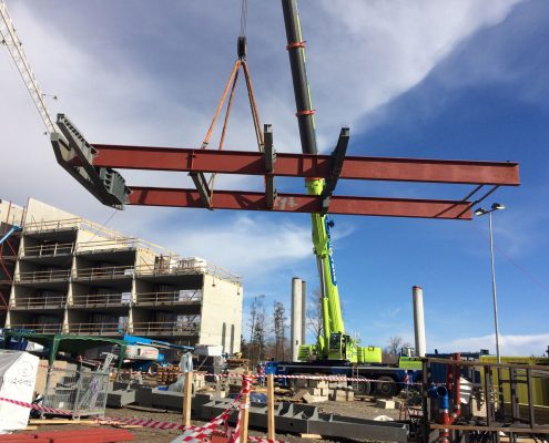 Beam delivery from assembly to building, Tonsberg Norway